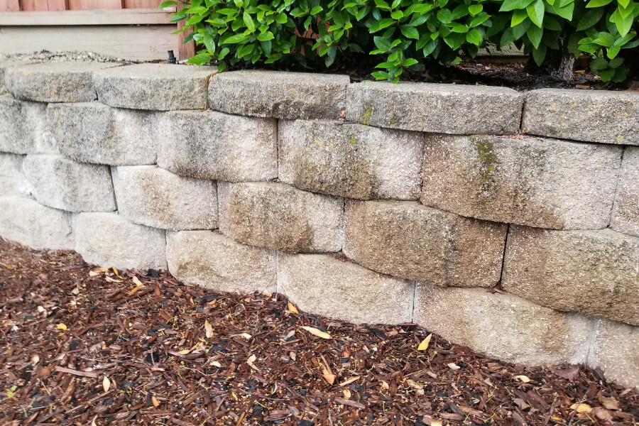 Professional retaining wall built by Gardenscape on a Doncaster property 